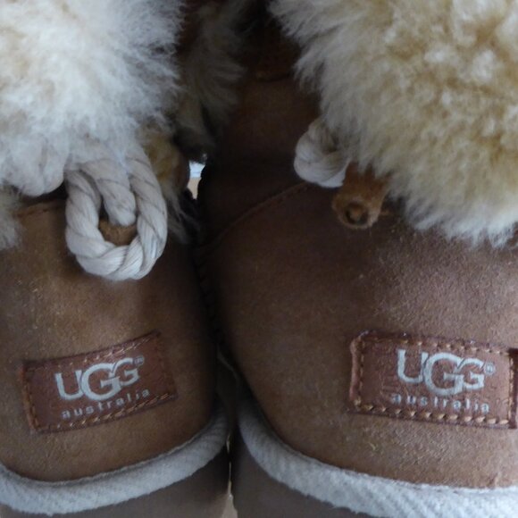 UGG Bow Nautical Rope Chestnut Woman Boots Size 7 - Picture 1 of 11